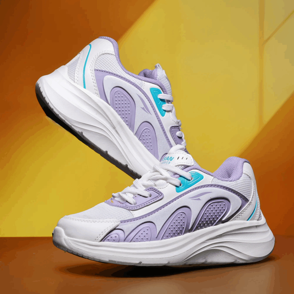 lightweight sneaker for women